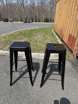 2 Bar Stools