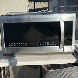 LG 2.2 Cubic ft. Over the Range Microwave Oven