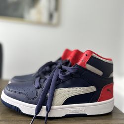 PUMA NEW KIDS SIZE 6C 