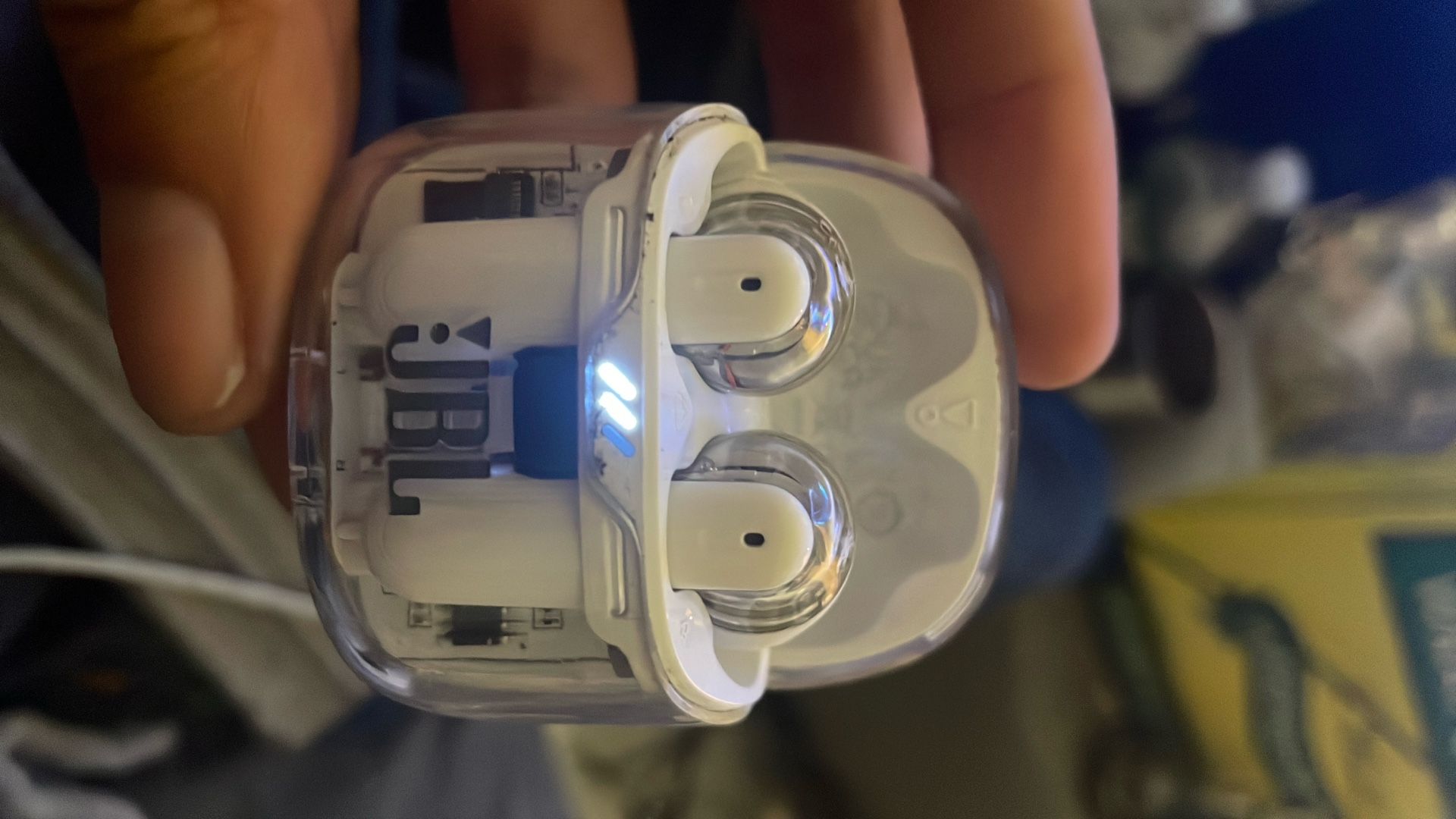 JBL Phantom White Wireless Headphones 