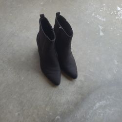 Women's Black Boots Size 8