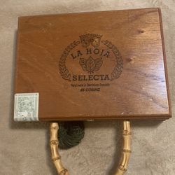 La Hijab Selecta Cigar Box Purse 