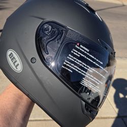 BELL Qualifier DLX Street Motorcycle Helmet, model number (contact info removed) BRAND NEW