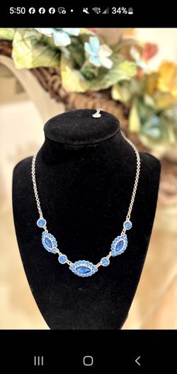 Gorgeous Blue 💙 Topaz Crystals Necklace