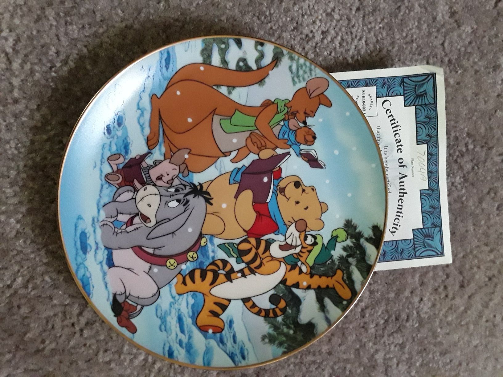 1 Disney plate with gold lining