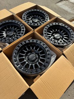NEW IN BOX KMC “IMS” 552 Off-Road Wheels for 6x5.5 (6x139.7) and 6x135 Trucks SUVs 17x8.5 -10 Offset