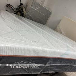 🔥🔥💯 $1,200 California King Tempur-pedic Luxeadapt Firm Available $1,200👏👏💯