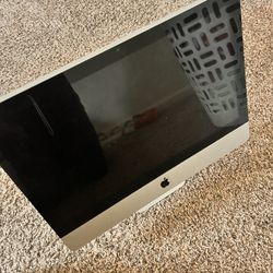 Mac Desktop w/ Mouse & Keyboard 