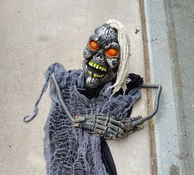 Halloween Creepy Hanging or Ground monster