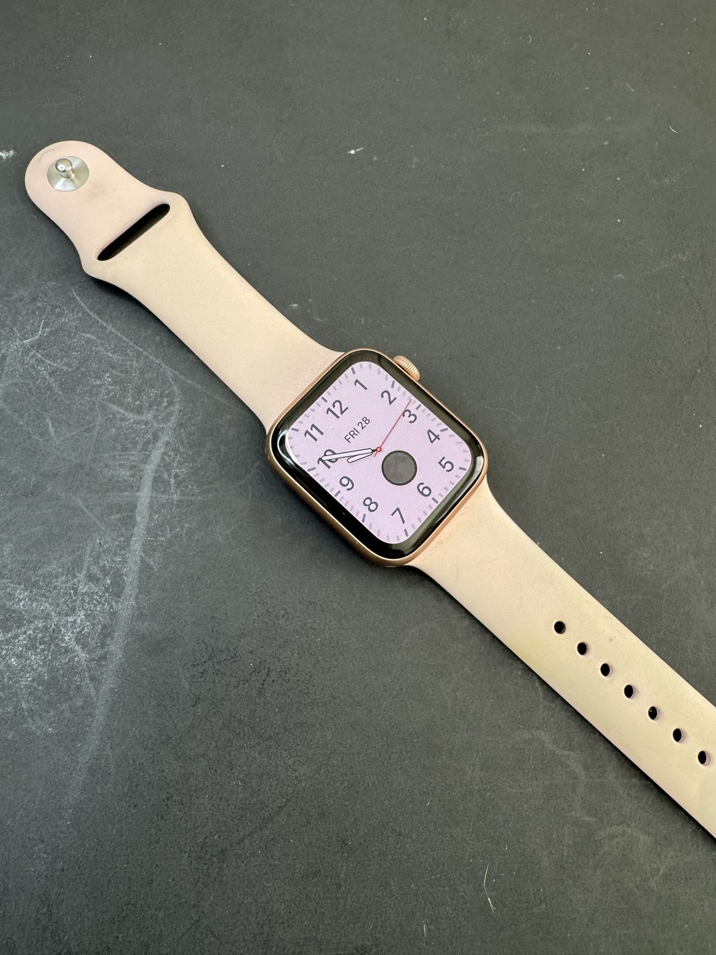 Apple Watch Series (GPS Cellular) 44mm Gold Aluminum Case