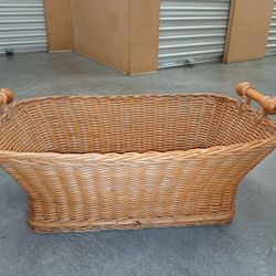 Bassinet Style Basket