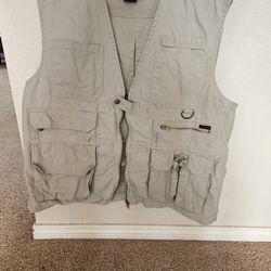 Lucky Fishing VEST - Men's XL for Sale in Parker, CO - OfferUp