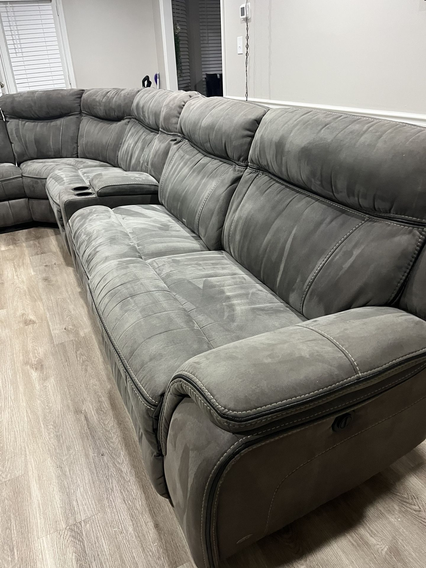 6-Piece Reclining Sectional Couch