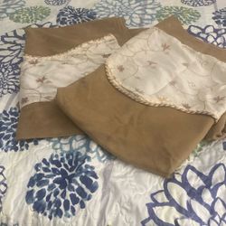 Set the Curtines  Used Color Cream