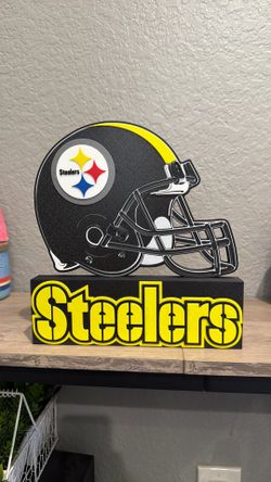 Pittsburgh Steelers helmet