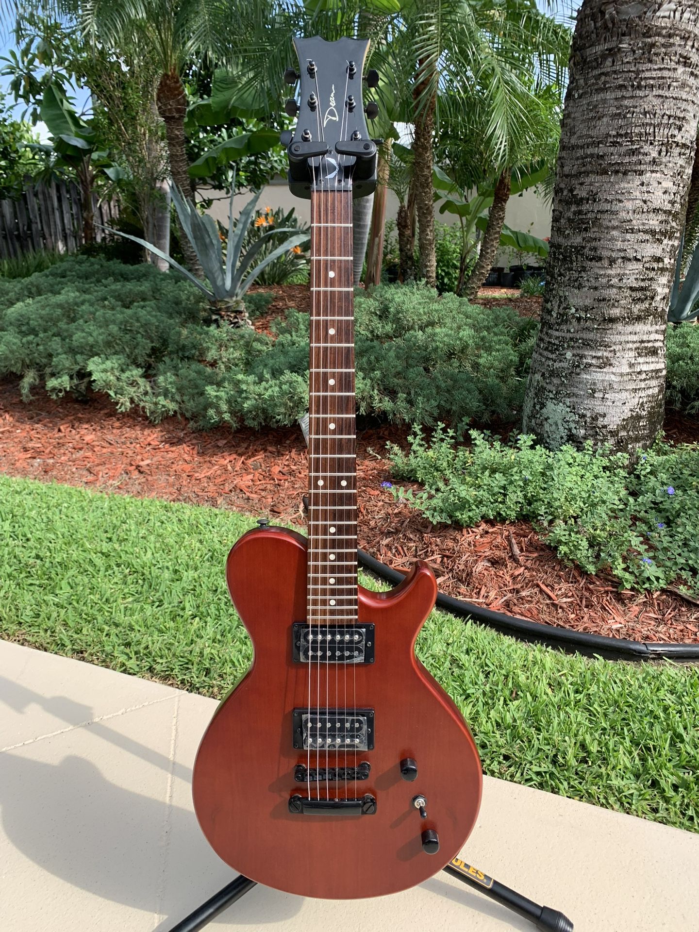REALLY NICE DEAN ELECTRIC GUITAR- BRAND NEW!