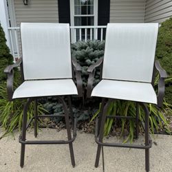 Outdoor Swivel Bar Stools
