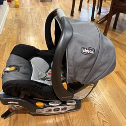 Chicco KeyFit 30 Car Seat with Base