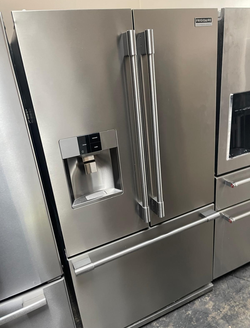 Deal: Frigidaire Pro Stainless French Door w/ Dispenser — Clean