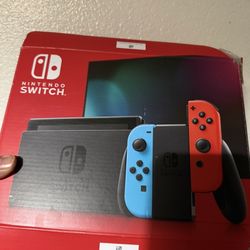 NINTENDO SWITCH Like New Only Used Couple Times 