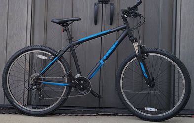 Trek 820 Custom steel frame

Not ridden except, test ridden
Well kept indoor, great durable bike