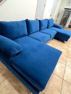 Sectional couches