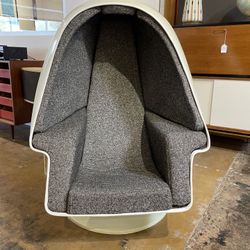 Lee West Alpha Egg Stereo Chair Mid Century Modern