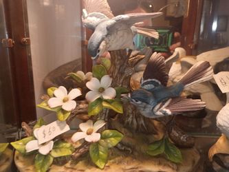 Vintage porcelain birds