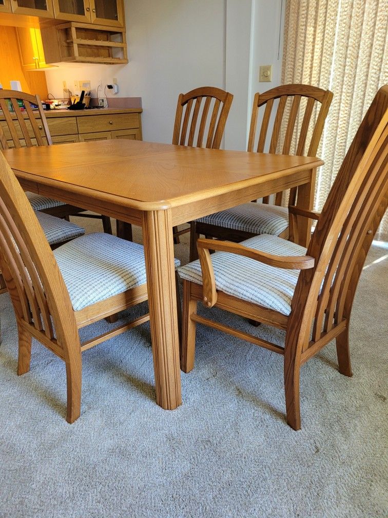 Oak Dining Room Table + 6 Chairs