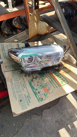 Tacoma headlight 2016 2019