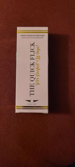 The Quick Flick Perfect Wings Eyeliner Stamp
