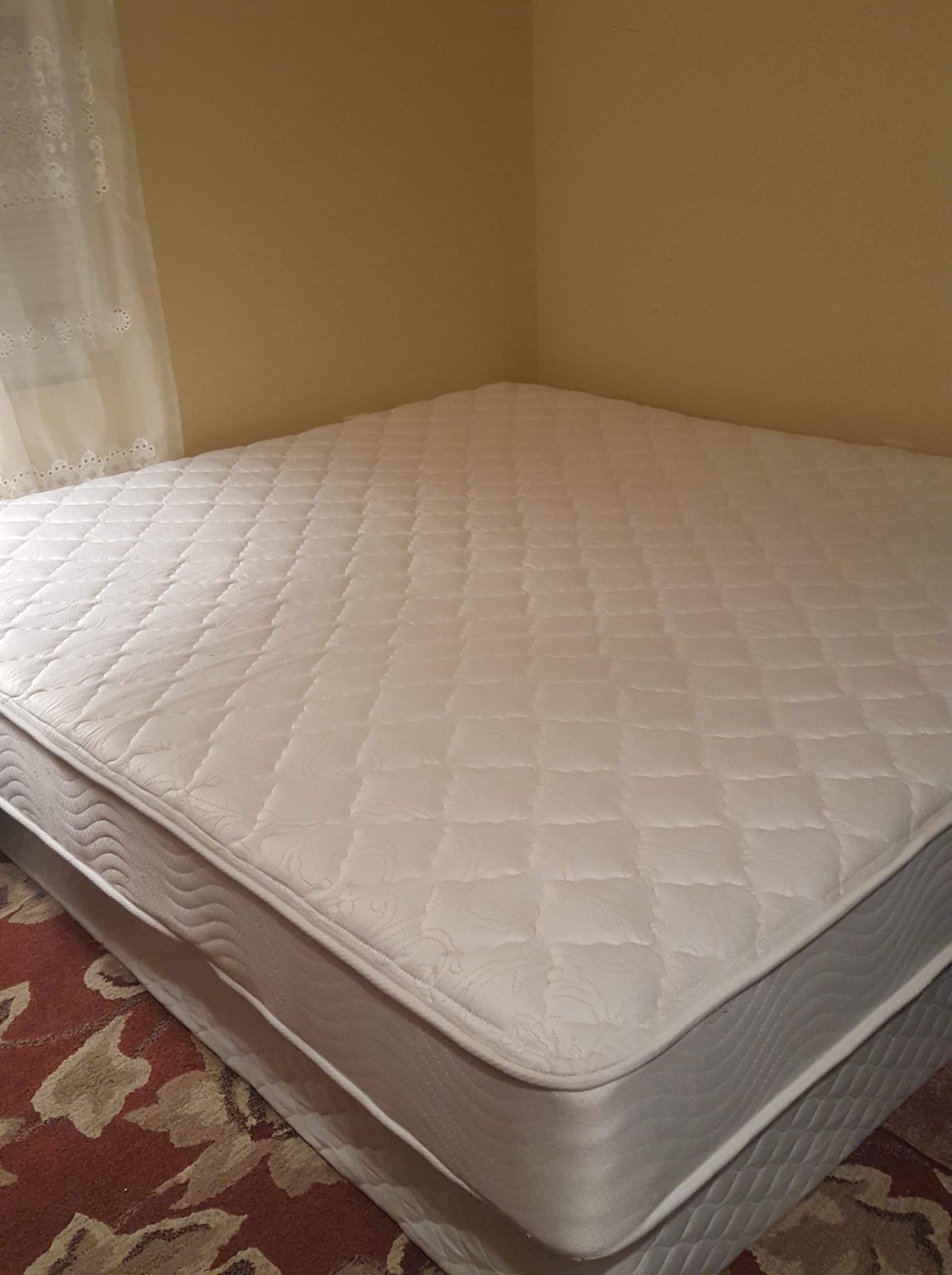 King size mattress with box springs