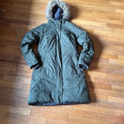 Women’s Northface Parka Size M