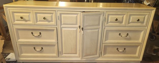 Wood Dresser with Drawers and Cabinet 80 inch long