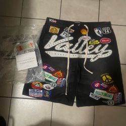 VALE FOREVER 1980’S BLACK JEAN SHORTS