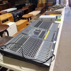 Yamaha GA 32/12 Mixing Console 375.00