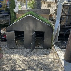 Chicken Or Rooster Cage 