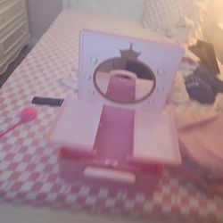 Princess Makeup Carrier 