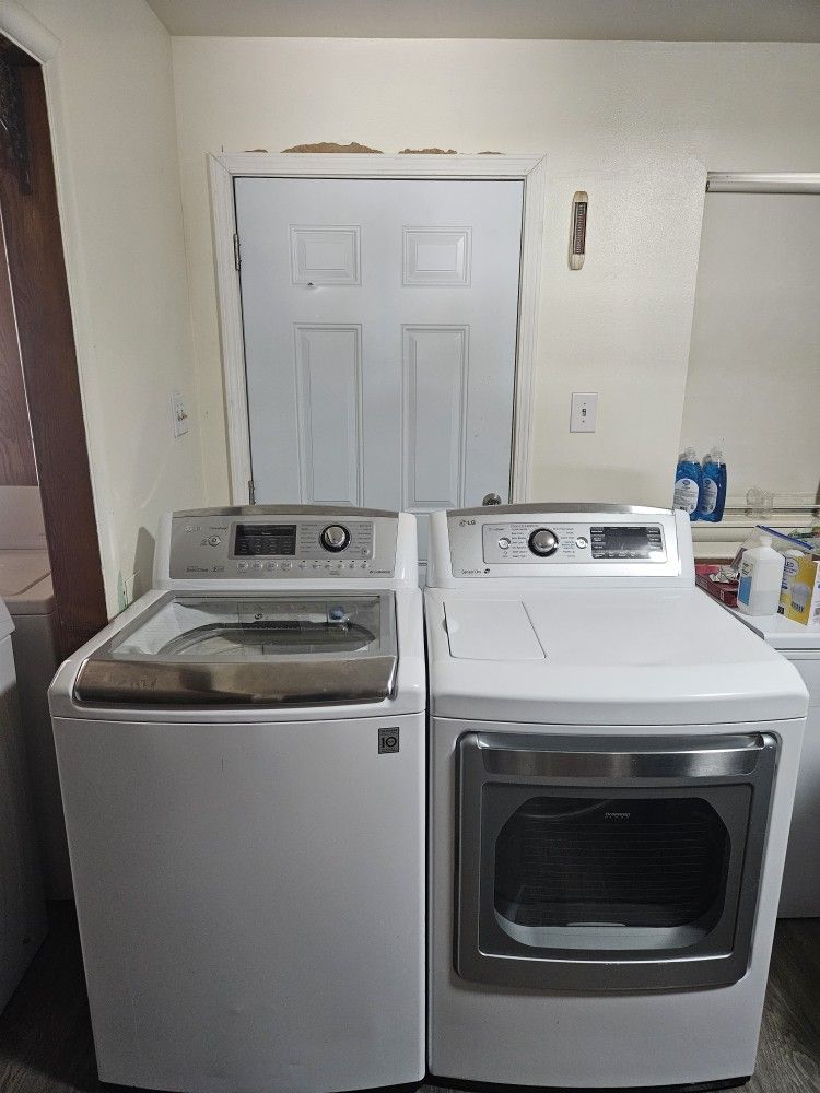 SET WASHER AND DRYER LG XL CAPACITY BOTH ELECTRIC GOOD WORKING CONDITION DELIVERY AVAILABLE