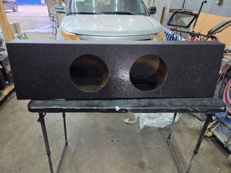2001-2006 Chevy Silverado GMC Sierra Crew cab dual 10" subwoofer Box