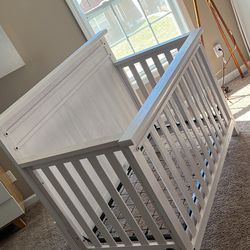 Soho Baby Ellison Premium 4-in-1 Convertible Crib