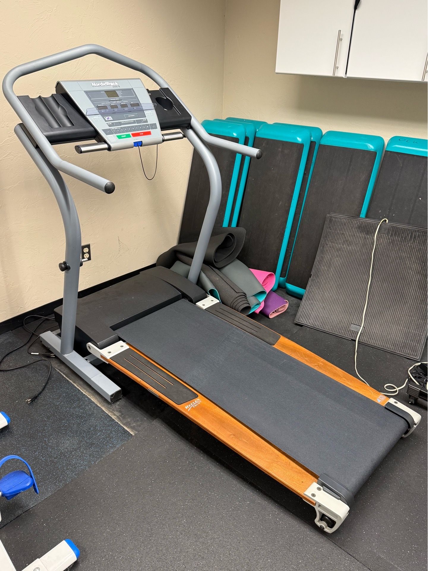 Nordic Track Treadmill (2500R)