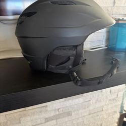 2 like new Giro ski / snowboarding helmets - M, L