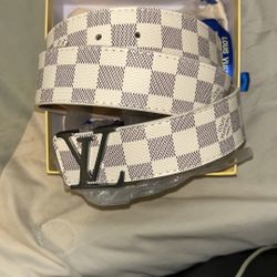 brand new Louis Vuitton belt