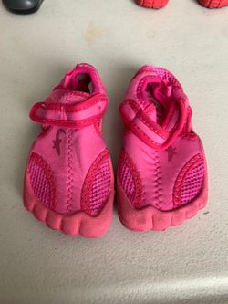 Girls Size 6 Water Shoes