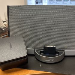 Bose Sound Dock Portable Speaker W/ Bluetooth & Charger
