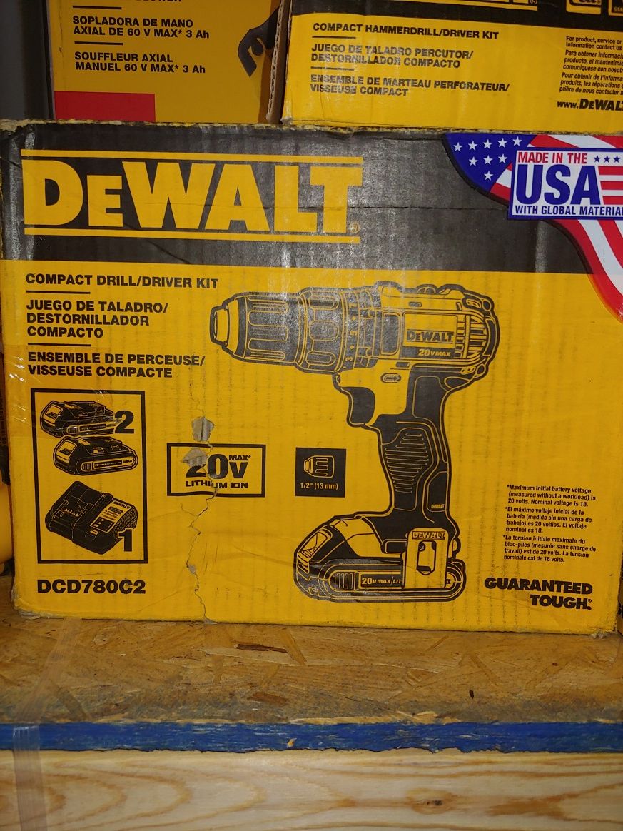 Compact 1/2" Dewalt drill. 2x 2ah BATTERYS and charger. Brand NEW