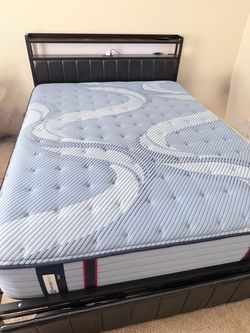 Queen mattress