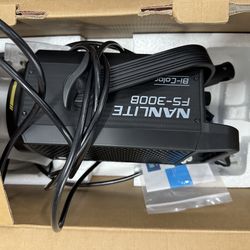 Nanlite FS-300B Bi-Color LED Light