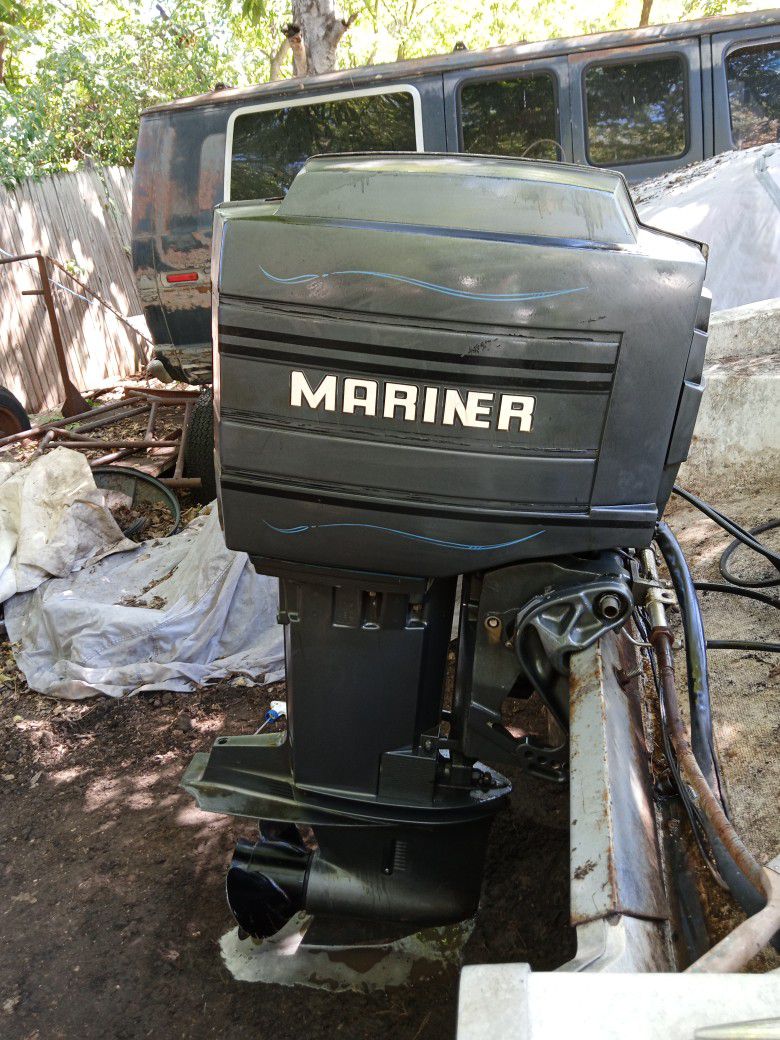 Mariner Outboard Motor 